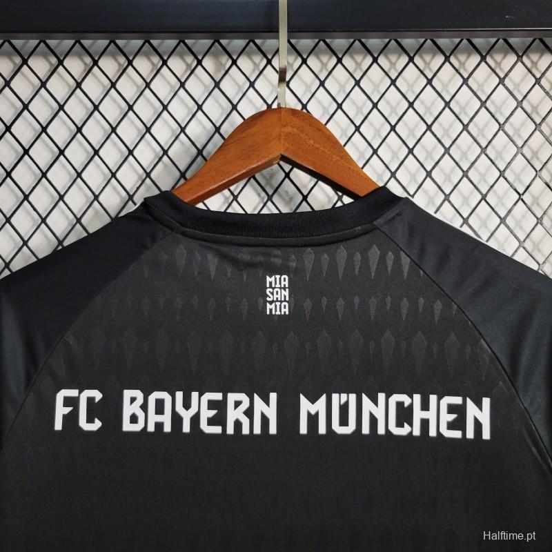 23-24 Bayern Munich Goalkeeper Black Jersey