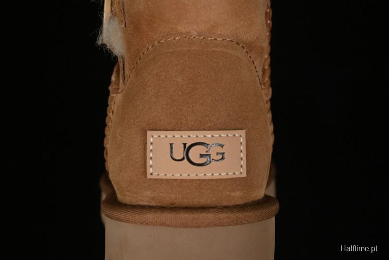 UGG Mini Bailey Button II Classic Short Boots with Wooden Button - 1016422