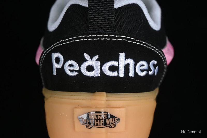 Vans Classics Knu Skool Vulcanized Skate Shoes in Black & Pink - VN0014QC0BV
